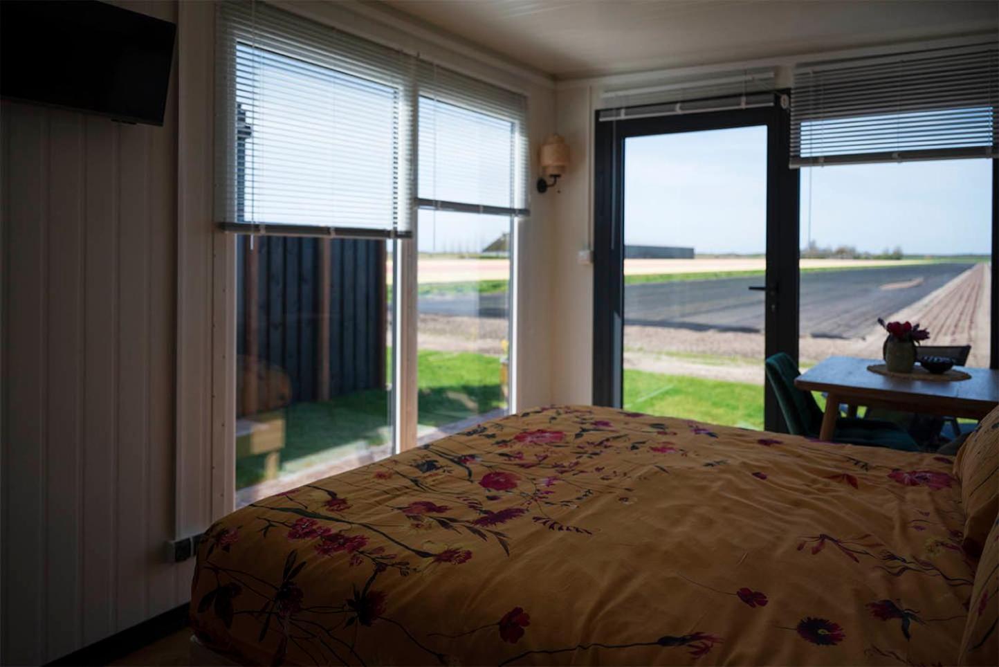 Bloem & Bed Bed and Breakfast 't Zand Exteriör bild